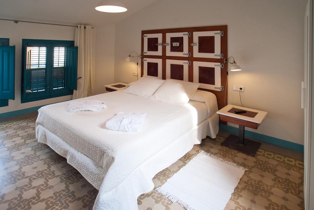 Hotel Hostal Chic Sant Feliu de Guixols Ruang foto