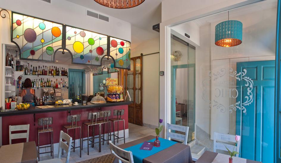 Hotel Hostal Chic Sant Feliu de Guixols Bagian luar foto