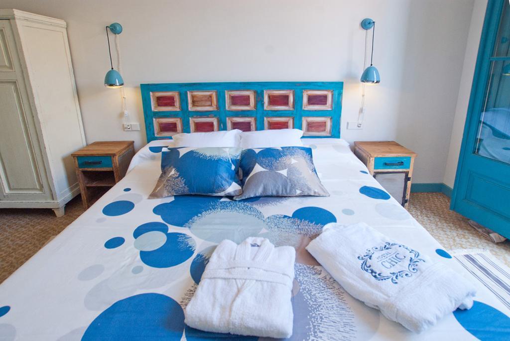 Hotel Hostal Chic Sant Feliu de Guixols Ruang foto
