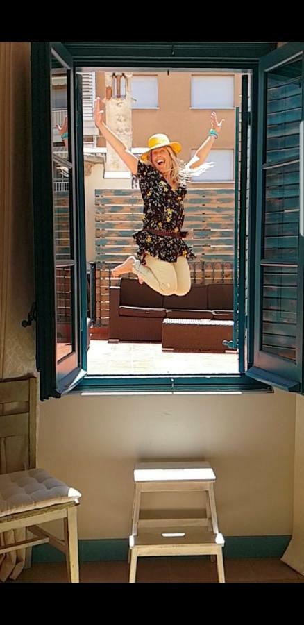 Hotel Hostal Chic Sant Feliu de Guixols Bagian luar foto